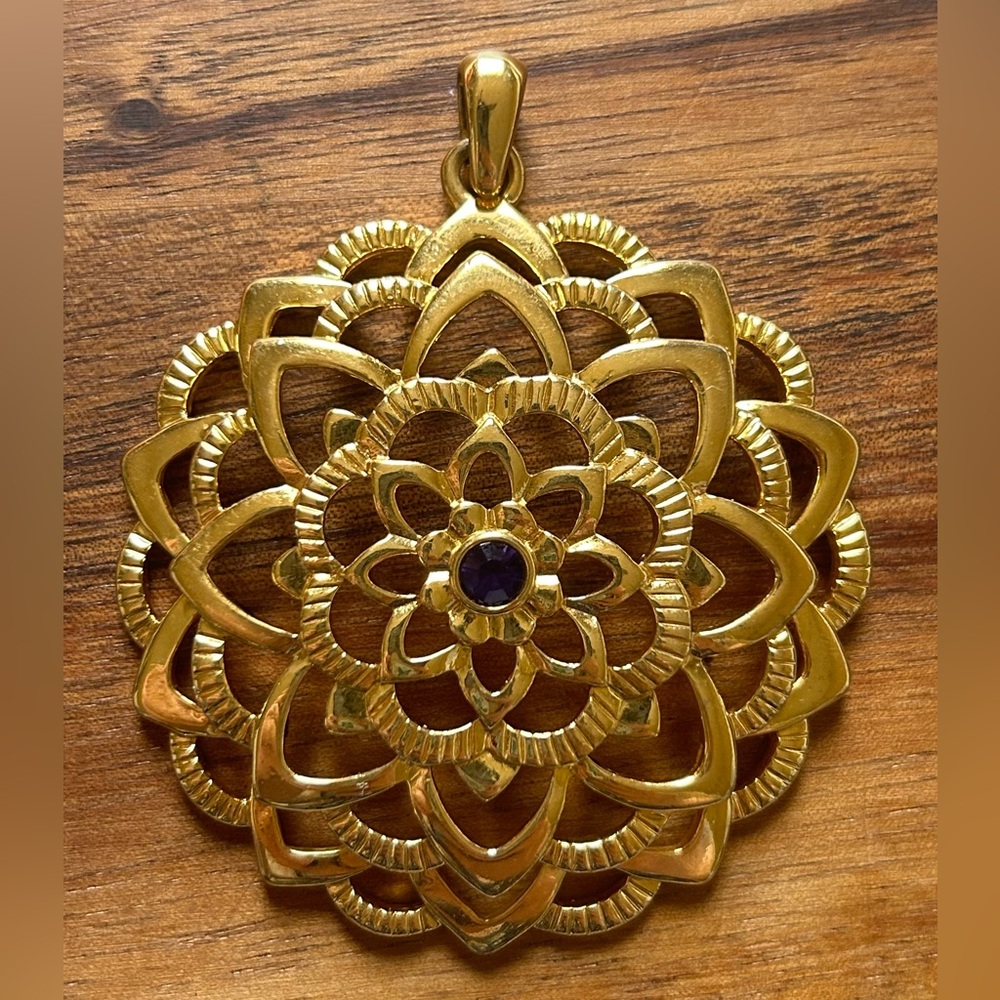 Vintage Joan Rivers Large Flower Floral Gold Tone Pendant Rhinestone Statement